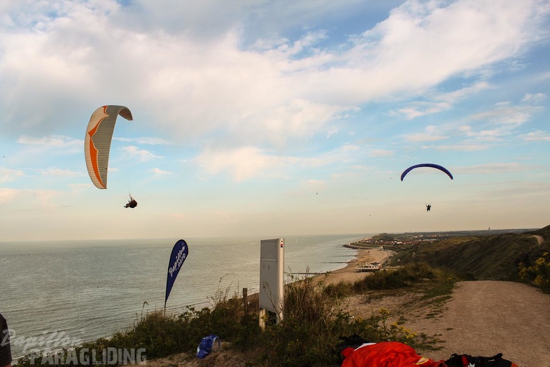 Paragliding_Zoutelande-542.jpg