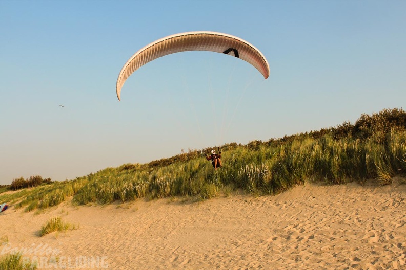 Paragliding Zoutelande-632