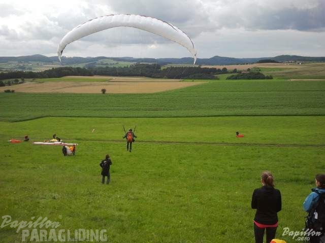 2012 ES.30.12 Paragliding 013