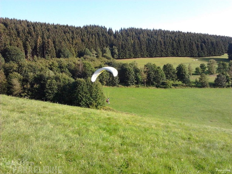 2012 ES.34.12 Paragliding 017