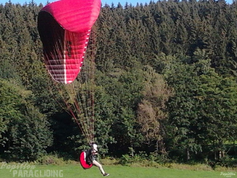 2012 ES.34.12 Paragliding 033