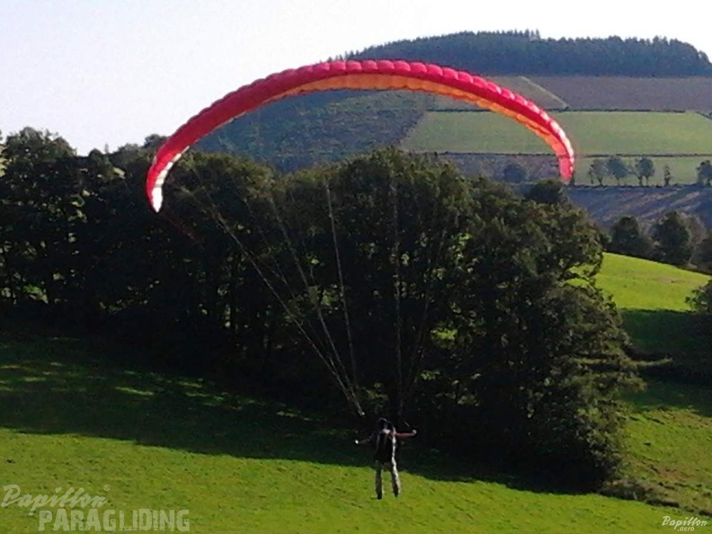 2012 ES.34.12 Paragliding 038