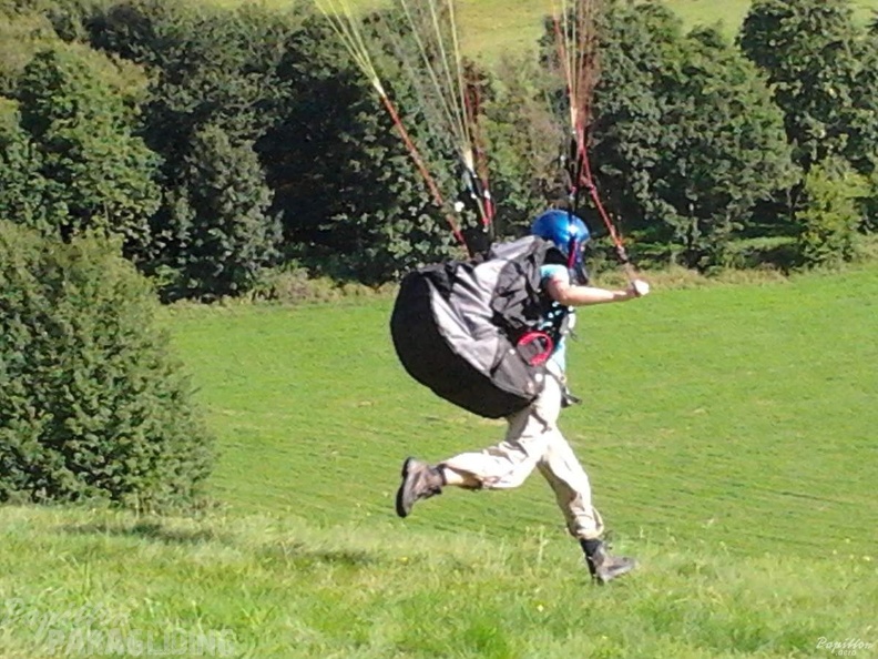 2012 ES.34.12 Paragliding 044