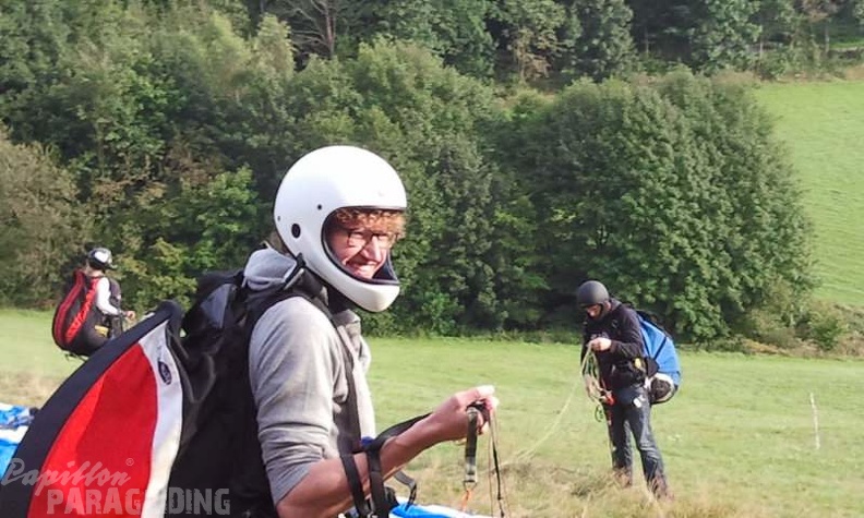 2012 ES.36.12 Paragliding 074