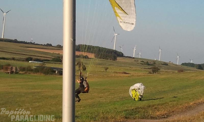 2012 ES.37.12 Paragliding 033