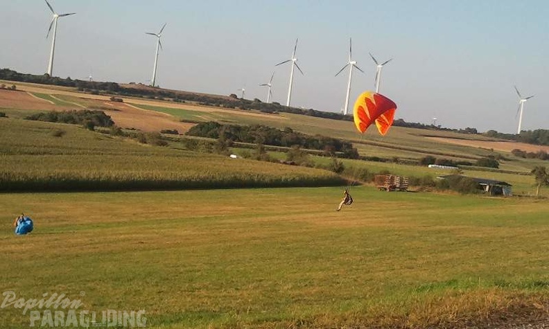 2012 ES.37.12 Paragliding 038