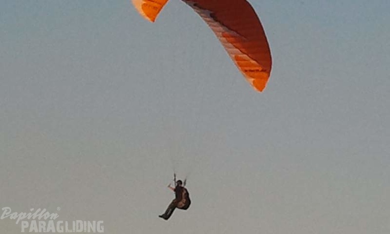2012 ES.37.12 Paragliding 058