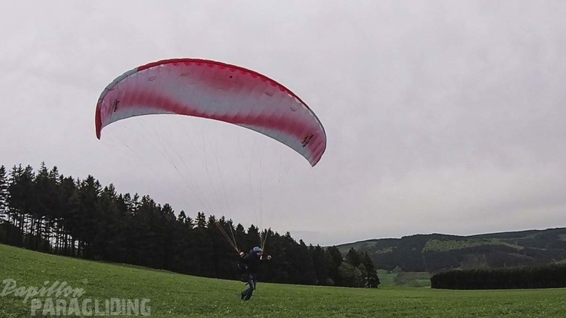 EK18.18_Paragliding-Sauerland-108.jpg