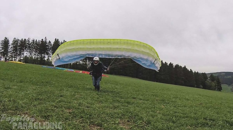 EK18.18_Paragliding-Sauerland-111.jpg