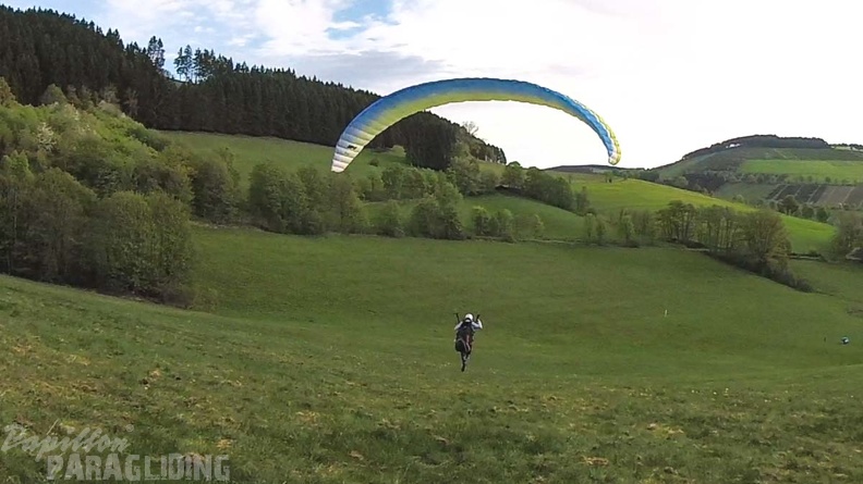 EK18.18_Paragliding-Sauerland-136.jpg