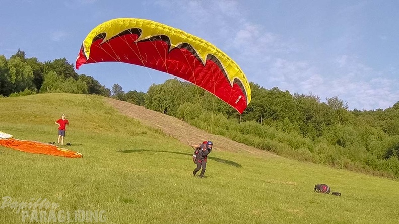 EK_ES_22.18-Paragliding-152.jpg