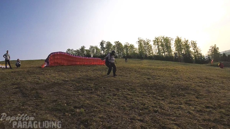 ES17.18_Paragliding-106.jpg