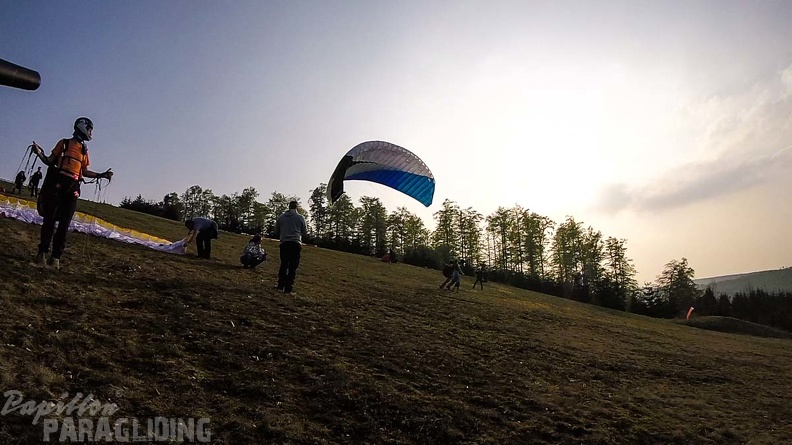 ES17.18_Paragliding-113.jpg