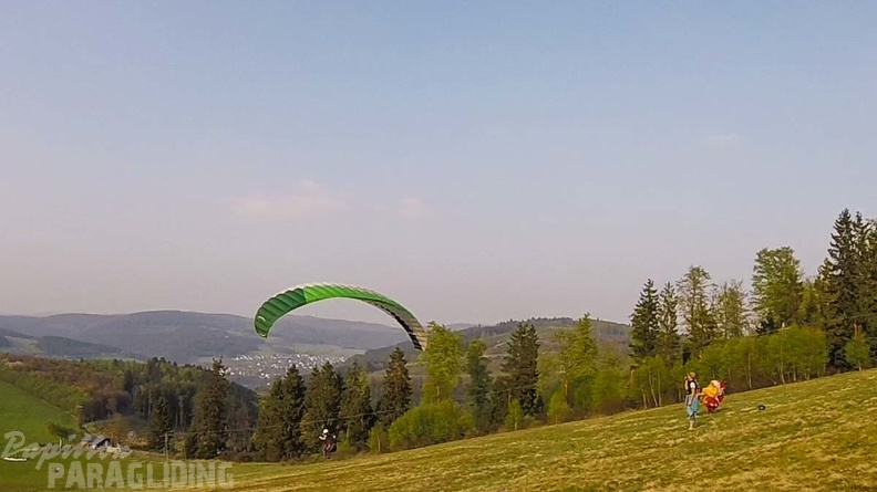 ES17.18_Paragliding-123.jpg