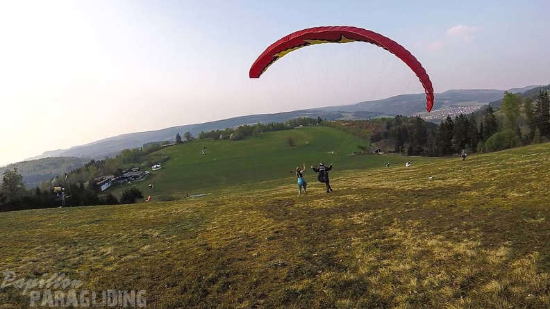 ES17.18_Paragliding-130.jpg