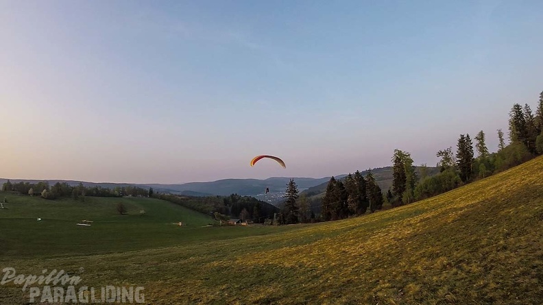 ES17.18_Paragliding-143.jpg