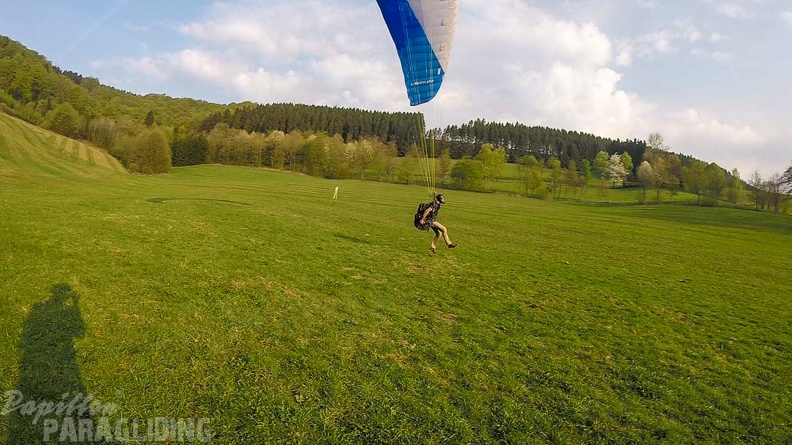 ES17.18_Paragliding-152.jpg