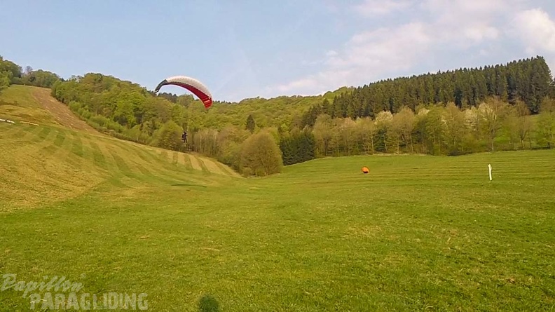 ES17.18_Paragliding-154.jpg