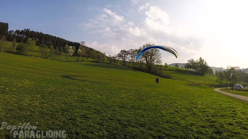 ES17.18_Paragliding-169.jpg