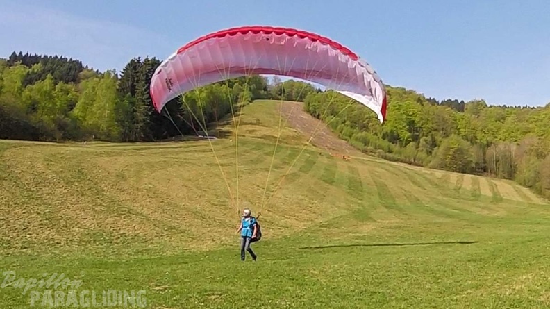 ES17.18 Paragliding-176