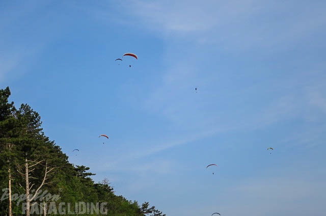 AT27 15 Paragliding-1052
