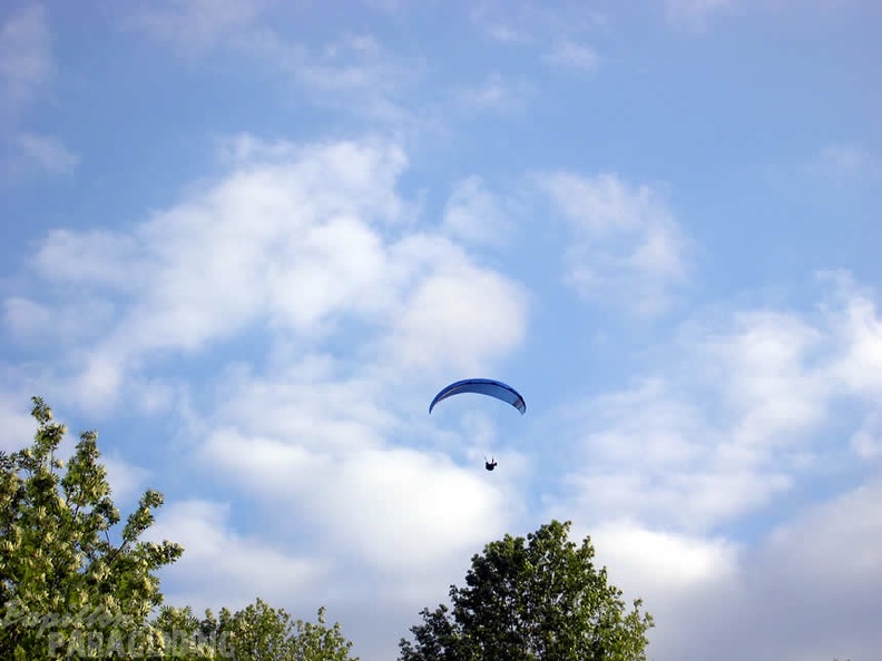2005_K13.05_Wasserkuppe_Paragliding_024.jpg