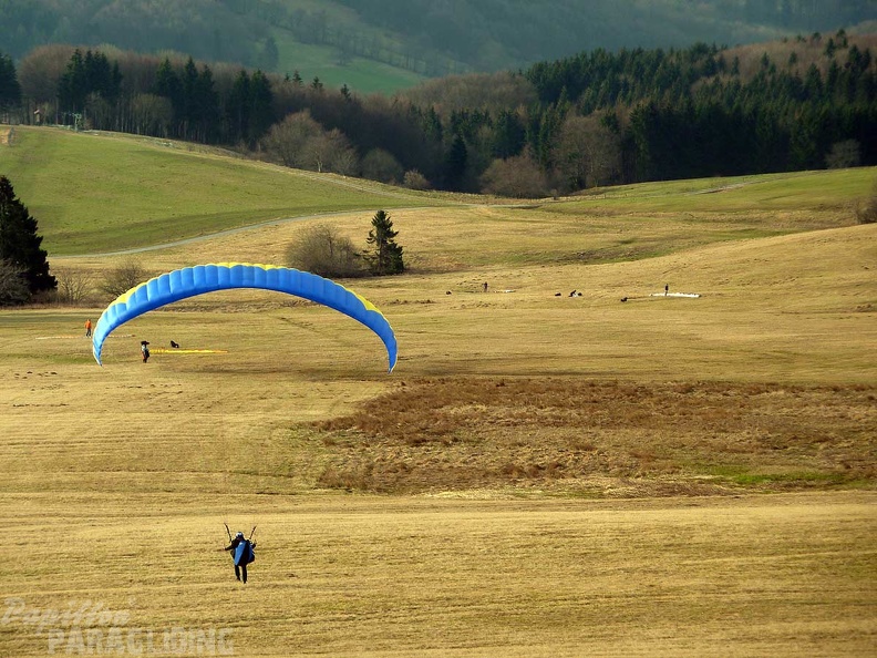 2010_RK.APRIL_Wasserkuppe_Paragliding_019.jpg