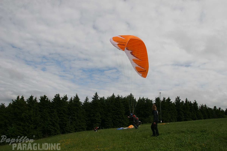 2010 RK24.10 Wasserkuppe Paragliding 051