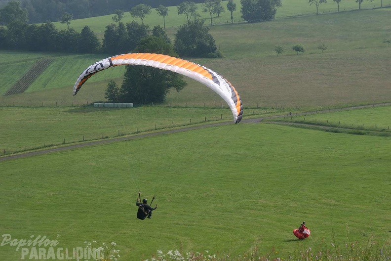 2010 RK24.10 Wasserkuppe Paragliding 076