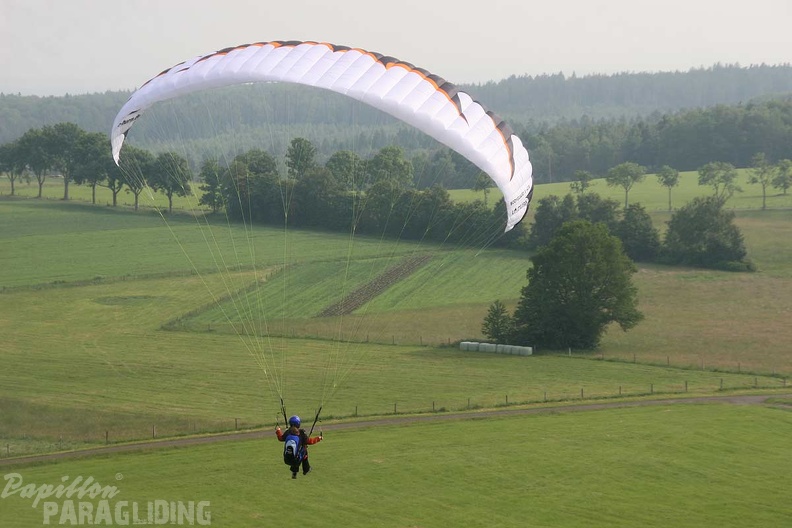 2010 RK24.10 Wasserkuppe Paragliding 089
