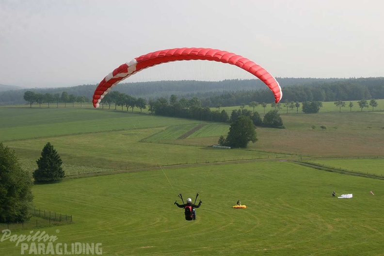 2010 RK24.10 Wasserkuppe Paragliding 094
