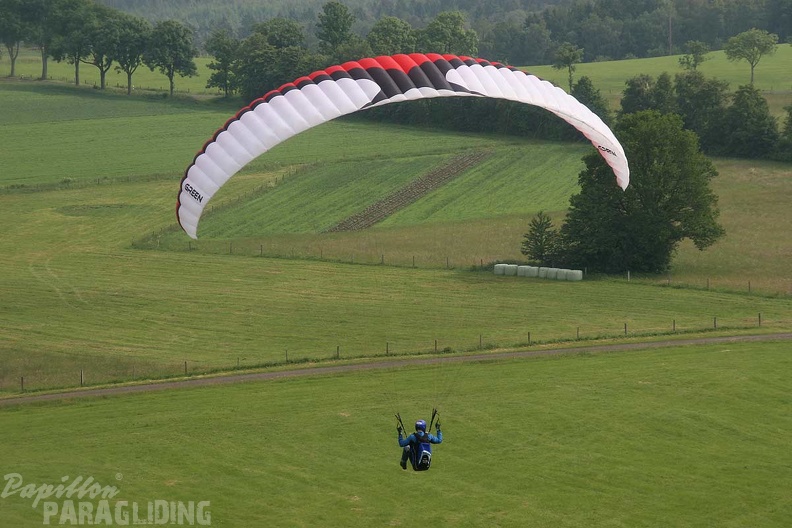 2010 RK24.10 Wasserkuppe Paragliding 113