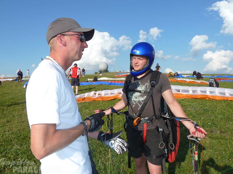 2010 RK28.10 Wasserkuppe Paragliding 033