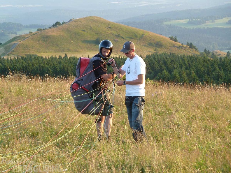 2010 RK28.10 Wasserkuppe Paragliding 058