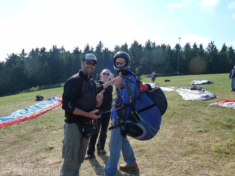 2010 RK28.10 1 Wasserkuppe Paragliding 011