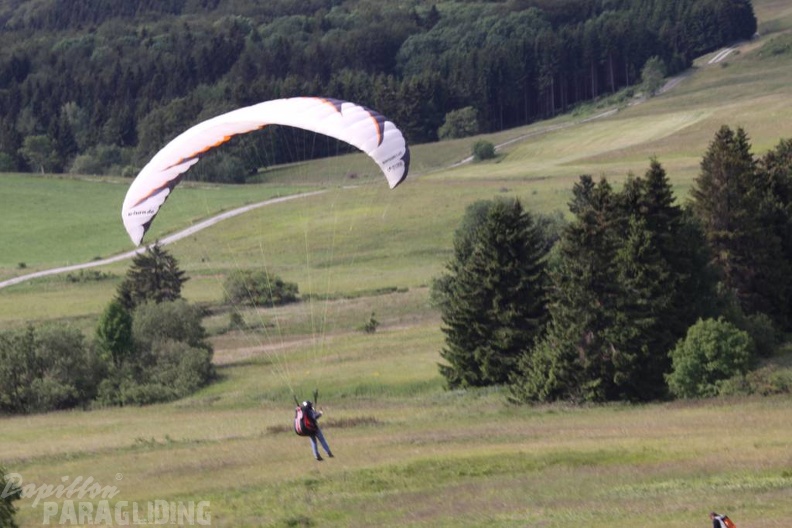 2011_RS24.11_Paragliding_Wasserkuppe_005.jpg