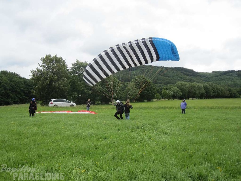 2011 RS25.11.RALF Paragliding Wasserkuppe 004