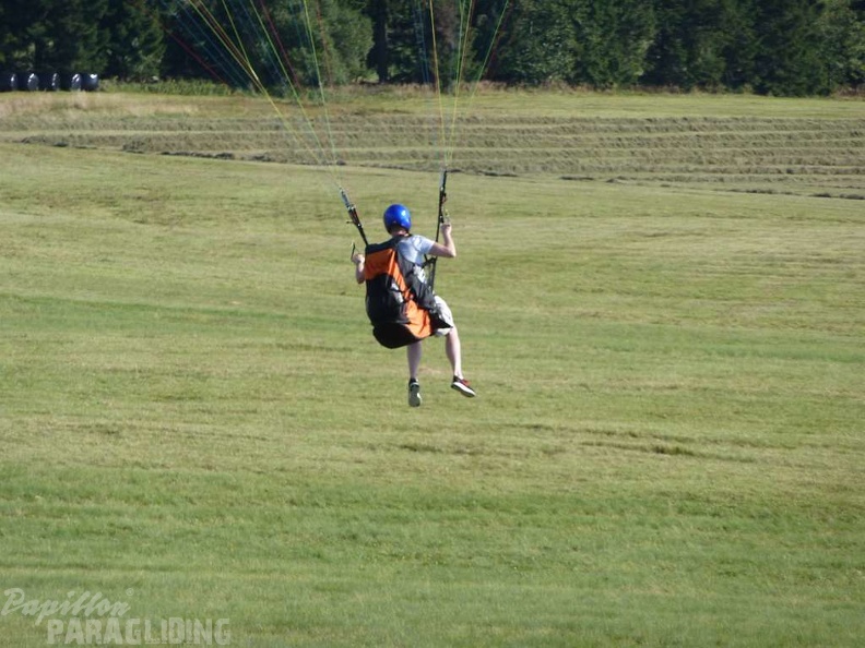 2011_RS36.11_Paragliding_Wasserkuppe_106.jpg