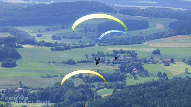 RK26.16 Paragliding-01-1033