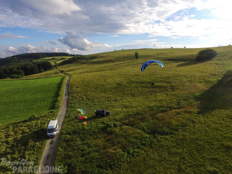 RK26.16_Paragliding-1045.jpg