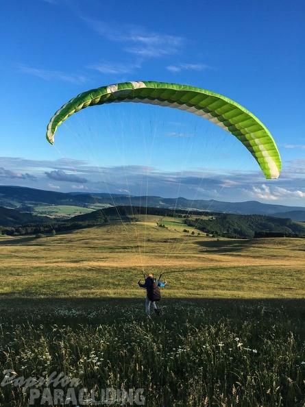 RK26.16 Paragliding-1405