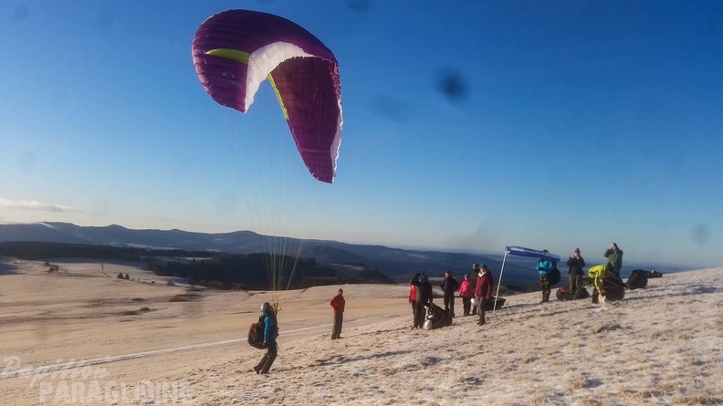 RK1.17_Winter-Paragliding-104.jpg