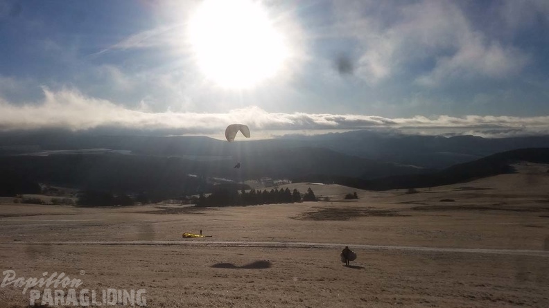 RK1.17 Winter-Paragliding-113