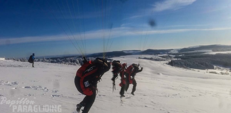 RK1.17 Winter-Paragliding-174