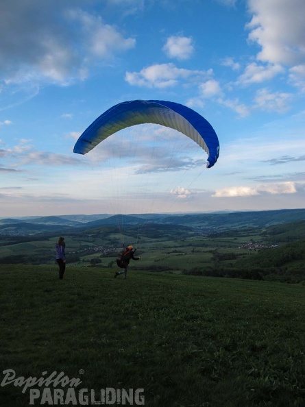 RK21.17 Paragliding-220