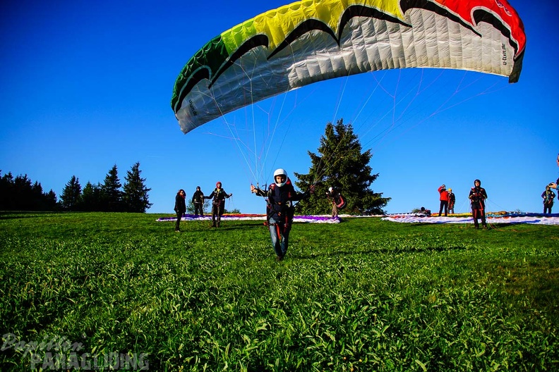 RK21.17 Paragliding-398