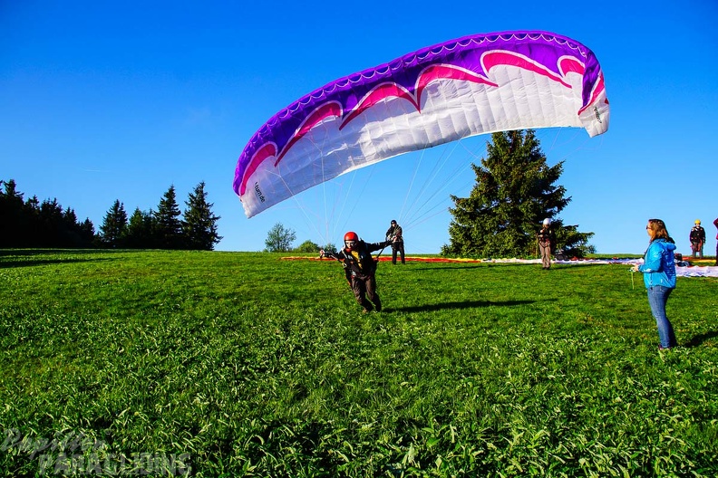 RK21.17 Paragliding-403