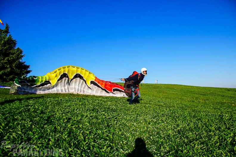 RK21.17 Paragliding-456