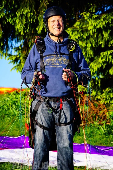 RK21.17 Paragliding-466