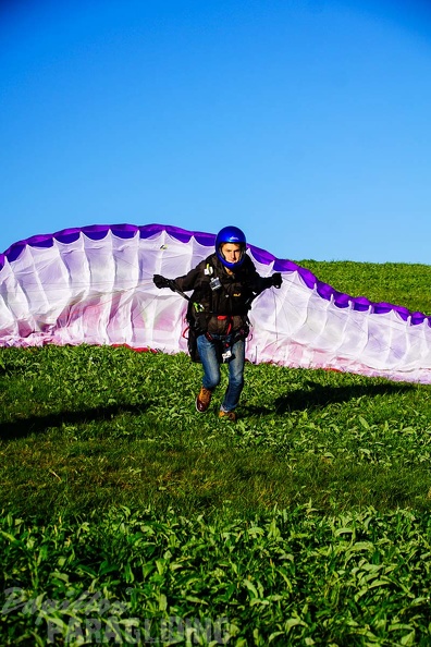RK21.17 Paragliding-471